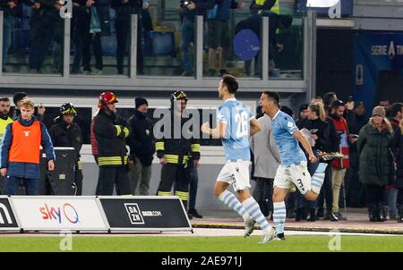 Rom, Italien, 7. Dezember, 2019. LazioÕs Luiz Felipe, rechts, feiert nach zählen während der Serie ein Fußballspiel zwischen Lazio Rom und Juventus im Olympiastadion. Kredit Riccardo De Luca - UPDATE BILDER/Alamy leben Nachrichten Stockfoto