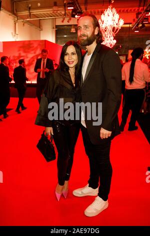 Berlin, Deutschland. 07 Dez, 2019. Silvio Heinefetter und Simone Thomalla auf die Spendenaktion "Ein Herz für Kinder' in Berlin kommen. Credit: Carsten Koall/dpa/Alamy leben Nachrichten Stockfoto