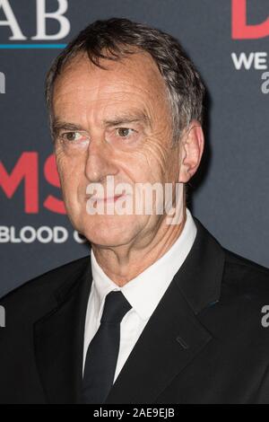 Roter Teppich Ankünfte für die DKMS jährliche grosse Liebe Gala 2019 im Roundhouse Mit: Angus Deayton Wo: London, Großbritannien Wann: 06 Aug 2019 Quelle: Phil Lewis/WENN.com Stockfoto