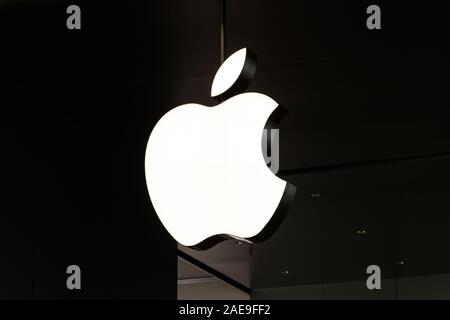 HongKong - November, 2019: Das Apple Logo für Apple Flagship Store in Hongkong Stockfoto