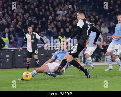 Rom, Italien. 7 Dez, 2019. in Aktion während der italienischen Serie A Fußballspiel zwischen SS Lazio und FC Juventus am Olympiastadion Credit: Ciro De Luca/ZUMA Draht/ZUMAPRESS.com/Alamy leben Nachrichten Stockfoto