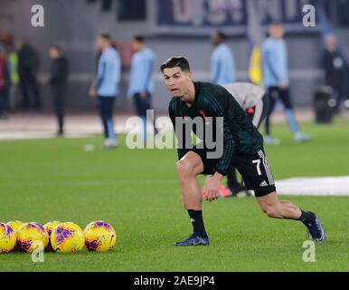 Rom, Italien. 7 Dez, 2019. Cristiano Ronaldo von Juventus Turin vor der italienischen Serie A Fußballspiel zwischen SS Lazio und FC Juventus am Olympiastadion Credit: Ciro De Luca/ZUMA Draht/ZUMAPRESS.com/Alamy leben Nachrichten Stockfoto