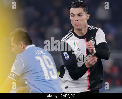 Rom, Italien. 7 Dez, 2019. Cristiano Ronaldo von Juventus Turin in der italienischen Serie A Fußballspiel zwischen SS Lazio und FC Juventus am Olympiastadion Credit: Ciro De Luca/ZUMA Draht/ZUMAPRESS.com/Alamy leben Nachrichten Stockfoto