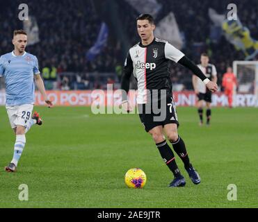 Rom, Italien. 7 Dez, 2019. Cristiano Ronaldo von Juventus Turin währenddes italienische Serie A Fußballspiel zwischen SS Lazio und FC Juventus am Olympiastadion Credit: Ciro De Luca/ZUMA Draht/ZUMAPRESS.com/Alamy leben Nachrichten Stockfoto