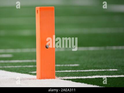 Arlington, Texas, USA. 7 Dez, 2019. pylon Kamera während der zweiten Hälfte der NCAA Football Spiel zwischen Baylor Bears und die Oklahoma Sooners bei AT&T Stadium in Arlington, Texas. Matthew Lynch/CSM/Alamy leben Nachrichten Stockfoto