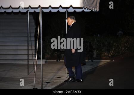 Washington DC, USA. 08 Dez, 2019. Us-Präsident Donald Trump Spaziergänge auf dem Südrasen des Weißen Hauses nach seiner Rückkehr nach Washington aus Florida am 7. Dezember 2019. Foto von Yuri Gripas/UPI Quelle: UPI/Alamy leben Nachrichten Stockfoto