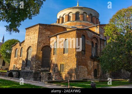 Blick auf den griechischen Orthodoxen Kirche Hagia Irene in Istanbul, Türkei Stockfoto