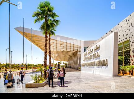 Der neue Flughafen Menara Gebäude mit seiner atemberaubenden architektonischen Design. Marrakesch ist das beliebteste Reiseziel in Marokko. Stockfoto