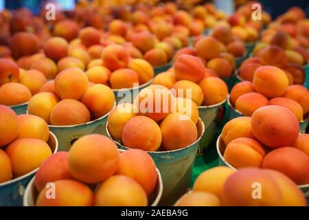 Bio Früchte in lokalen Organic Farmers Market Stockfoto