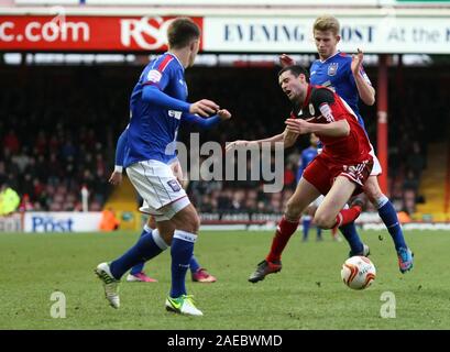 26. Januar 2013 - nPower Meisterschaft Fußball - Bristol City Vs. Ipswich Town - Lukas Hyam fould Bristol City Carl Skruse - Foto: Paul Roberts/Oneuptop/Alamy. Stockfoto