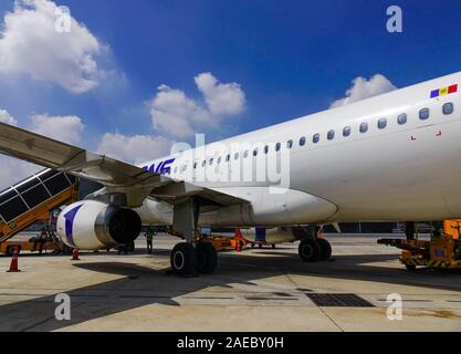 Saigon, Vietnam - 22. Mai 2019. Airbus A320 fliegen (durch Vietjet Luft betrieben) Andocken an Flughafen Tan Son Nhat (SGN) in Saigon, Vietnam. Stockfoto