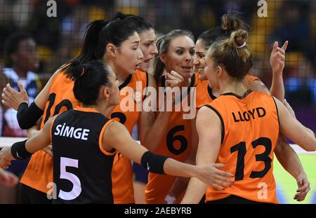 Shaoxing, China. 8 Dez, 2019. Spieler von Eczaclbasl Vitra Istanbul Feiern während des Finales zwischen Imoco Volley Conegliano von Italien und Eczaclbasl Vitra Istanbul von der Türkei 2019 die FIVB Frauen Club Weltmeisterschaft in Shaoxing, East China, am 8. Dezember, 2019. Credit: Li Jundong/Xinhua/Alamy leben Nachrichten Stockfoto