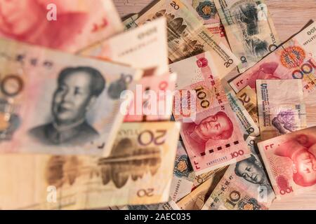 Die Zusammensetzung der Chinesischen Renminbi Yuan RMB. Die Währung. Yuan CNY Banknoten bietet große Möglichkeiten für die Illustration von Themen als Geschäft verwendet werden, Stockfoto