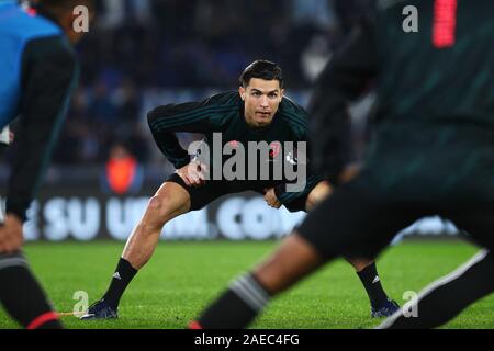 Cristiano Ronaldo von Juventus Turin Aufwärmen vor der Italienischen Meisterschaft in der Serie A Fußballspiel zwischen SS Lazio Rom und Juventus am 7. Dezember 2019 im Stadio Olimpico in Rom, Italien - Foto Federico Proietti/ESPA-Bilder Stockfoto