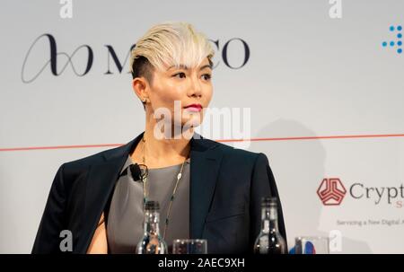 HONG KONG, Hong Kong SAR, China: 7. NOVEMBER 2019. Hongkong - geborene Schauspielerin JuJu Chan, Star der TV-Serie, Wu Attentäter an der Women's Foundation 15. Jahrestag Gala. Alamy Stock Image/Jayne Russell Stockfoto