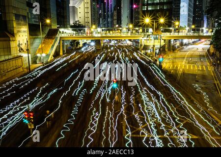 Hongkong, China. 8 Dez, 2019. Demonstranten nehmen Teil während einer pro-demokratischen Kundgebung in der Admiralität Bezirk in Hongkong, China. Hunderttausende von Menschen marschierten durch Hong Kong Tag der Menschenrechte zu markieren als Demonstrationen in Hongkong in seiner sechsten Monat fortgesetzt. Die Demonstranten weiter für Hongkongs Regierung ihre 5 Anforderungen zu erfüllen. Credit: Keith Tsuji/ZUMA Draht/Alamy leben Nachrichten Stockfoto