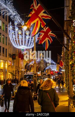 Luxus Geschäfte an der New Bond Street, Weihnachtszeit in London, Stockfoto