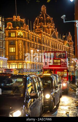 London, Luxus Kaufhaus Harrods, Weihnachten, Dekoration, Brompton Road, Knightsbridge, Vereinigtes Königreich Stockfoto