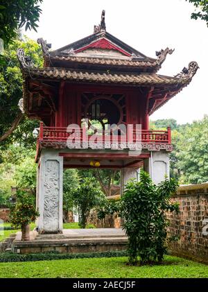 Pagode oder Khue Van Pavillon im Tempel der Literatur, Hanoi, Vietnam, Südostasien Stockfoto