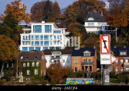 Hamburg, Hafen, Elbe, Wohngebäude an der Elbe, unterhalb der Elbchaussee, Othmarschen, Stockfoto