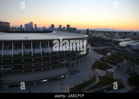 Tokio, Japan. 8 Dez, 2019. Das Nationalstadion nach einer Inspektion ist für die Tokyo 2020 die Olympischen und Paralympischen Spiele abgeschlossen. Foto am 7. Dezember 2019 berücksichtigt. Foto: Ramiro Agustin Vargas Tabares Credit: Ramiro Agustin Vargas Tabares/ZUMA Draht/Alamy leben Nachrichten Stockfoto