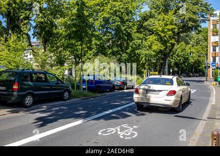 Düsseldorf, Umwelt Lane auf der Prinz-Georg-Straße, im Stadtteil Pempelfort, nur Taxis, Radfahrer, Busse und e-Autos sind erlaubt in t zu fahren Stockfoto