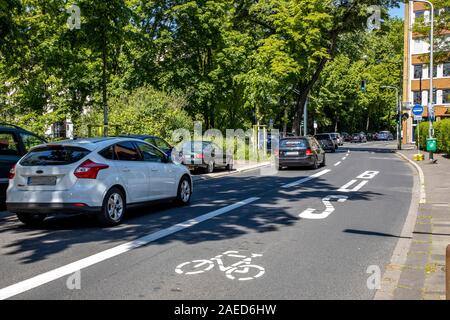 Düsseldorf, Umwelt Lane auf der Prinz-Georg-Straße, im Stadtteil Pempelfort, nur Taxis, Radfahrer, Busse und e-Autos sind erlaubt in t zu fahren Stockfoto