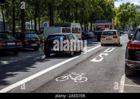 Düsseldorf, Umwelt Lane auf der Prinz-Georg-Straße, im Stadtteil Pempelfort, nur Taxis, Radfahrer, Busse und e-Autos sind erlaubt in t zu fahren Stockfoto