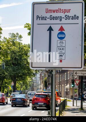 Düsseldorf, Umwelt Lane auf der Prinz-Georg-Straße, im Stadtteil Pempelfort, nur Taxis, Radfahrer, Busse und e-Autos sind erlaubt in t zu fahren Stockfoto