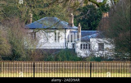 Bild zeigt eine allgemeine Ansicht von Frogmore House (das Haus des Herzogs und der Herzogin von Sussex) als von der Kings Road Windsor in gesehen. Stockfoto