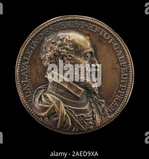 Diese Medaille von Guillaume Dupré aus dem Jahr 1607 zeigt Jean-Louis de Nogaret de la Valette, Herzog von Epernon und Oberst General der Infanterie, auf der Vorderseite ein Profilporträt, militärische Insignien und Inschriften, die typisch für die französische numismatische Kunst des frühen 17. Jahrhunderts sind. Stockfoto