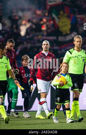 Bologna, Italien. 8 Dez, 2019. alessio Romagnoli (Mailand) in Bologna gegen Mailand, italienische Fußball Serie A Männer Meisterschaft in Bologna, Italien, 08. Dezember 2019 - LPS/Francesco Scaccianoce Credit: Francesco Scaccianoce/LPS/ZUMA Draht/Alamy leben Nachrichten Stockfoto