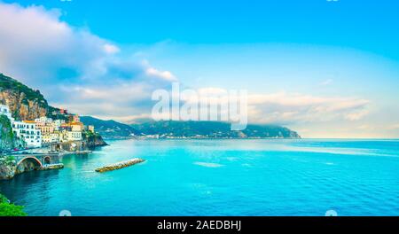 Stadt Atrani Amalfiküste, Panoramaaussicht. Italien, Europa Stockfoto