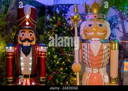 Holz- Soldat Weihnachten Dekoration Statuen ein traditionelles Weihnachtsessen Szene Stockfoto