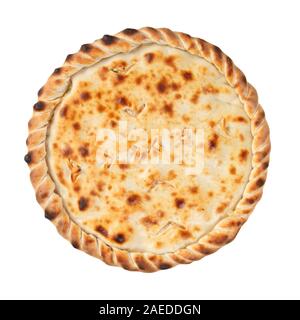 Blick von oben auf die hausgemachte Diätetische ossetischen Pie mit Lachs und Käse isoliert auf weißem Stockfoto