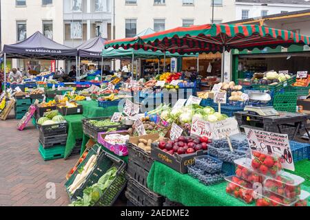 Outdoor Obst & Gemüse Stände, Doncaster Markt, Market Place, Doncaster, South Yorkshire, England, Großbritannien Stockfoto