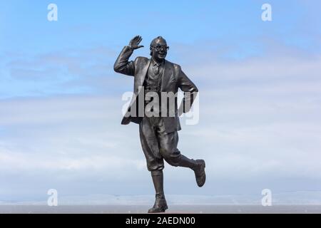 Eric Morecambe staue auf der Strandpromenade, Marine Road Central, Morecambe, Lancashire, England, Vereinigtes Königreich Stockfoto