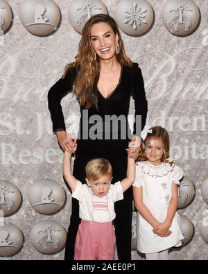 07. Dezember 2019 - Hollywood, Kalifornien - Elizabeth Chambers. Brooks Brothers Host Jahresurlaub Feier in West Hollywood zu profitieren St. Jude. (Bild: © Billy Bennight/AdMedia über ZUMA Draht) Stockfoto