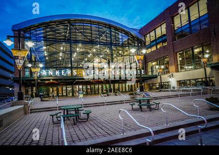 Bankers Life Fieldhouse ist ein Indoor Arena in Downtown Indianapolis, Indiana, USA. Es eröffnet im November 1999 von den Squa ersetzen Stockfoto