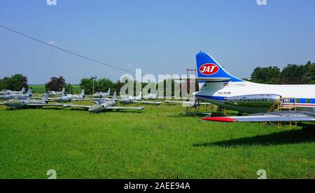 Belgrad, SERBIEN-19 Jun 2019 - Blick auf eine alte Caravelle Flugzeug von ehemaligen Jugoslawischen Airways JAT (JU) an der Luftfahrttechnischen Museum Belgrad (ehemals Yug Stockfoto