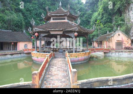 Co Vien Lau ein altes Dorf in der Trang an Komplex, wurde zum UNESCO-Weltkulturerbe erklärt Natur-und Kulturdenkmal.Ninh Binh Provinz, Vietna Stockfoto