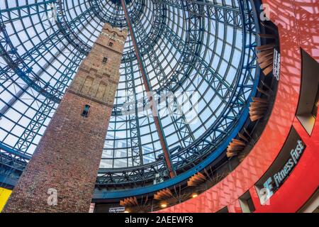 Der Shot Tower am Bahnhof von Melbourne, Melbourne, Australien. Stockfoto