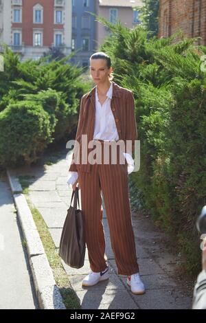 Mailand, Italien - 21 September, 2019: Sara Blomqvist nach Salvatore Ferragamo fashion show, Mailand Fashion Week street style Stockfoto