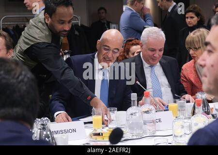 Brüssel, Belgien. 9. Dezember 2019. Der griechische Aussenminister Nikos Dendias am Anfang von einem Frühstück von der griechischen Delegation in Mazedonien und Albanien, vor einer EU-Rat für Auswärtige Angelegenheiten zu konzentrieren. Stockfoto