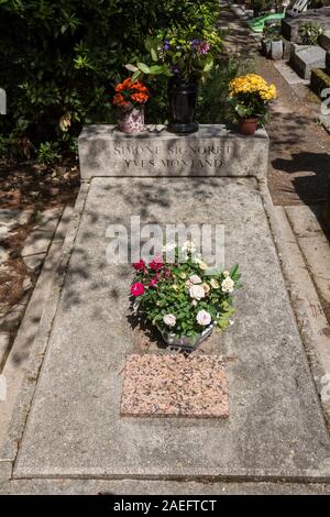 PERE Lachaise Friedhof, berühmten GRÄBER, PARIS Stockfoto