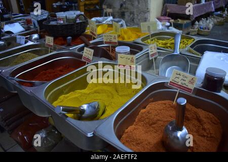 Großhandel Gewürze an Elabor Spice Market in Nazareth Israel Juni 2019 Stockfoto