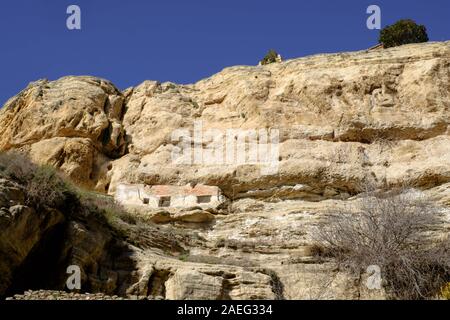 Ein Spaziergang durch die Schlucht des Rio Alhama von Alhama de Granada in Andalusien, Spanien Stockfoto