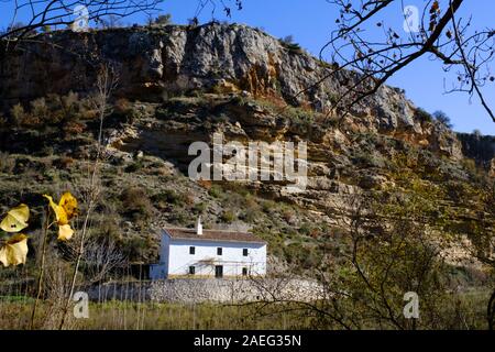 Ein Spaziergang durch die Schlucht des Rio Alhama von Alhama de Granada in Andalusien, Spanien Stockfoto