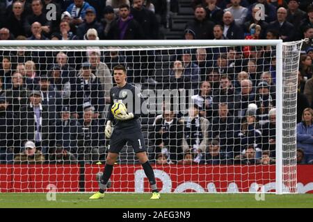 Nick Pope von Burnley - Tottenham Hotspur v Burnley, Premier League, Tottenham Hotspur Stadion, London, UK - 7. Dezember 2019 Editorial nur verwenden - DataCo Einschränkungen Stockfoto