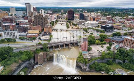 Hohe fällt, Genesee River, Rochester, NY, USA Stockfoto